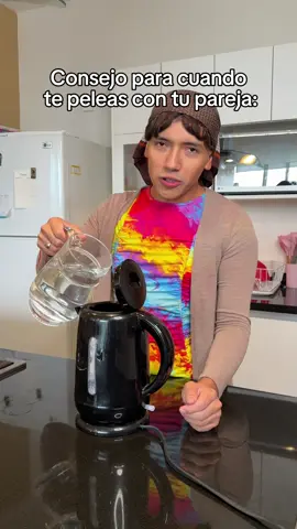 A post by @rubentuestaok on TikTok caption: Mándale a tu amiga mal pensada 😂