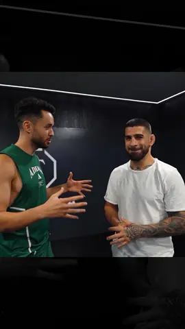 A post by @thegrefg on TikTok caption: Así se defendería @Ilia Topuria en una pelea callejera 😂