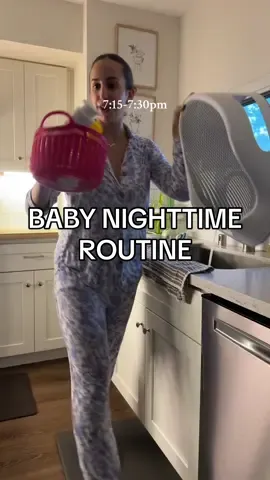 A post by @fitwsis on TikTok caption: Nightime routine with my 9 week old🌙🍼🧼 during the day I am not strict with a “routine” but try to be consistent with her night routine as best I can! #ftm #postpartum #nighttimeroutine #2monthsold 