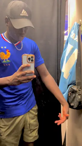 A post by @mams68nkt on TikTok caption: @diabira 68🇲🇱 🇲🇱 @BLF Inna 💙🫶🏿 