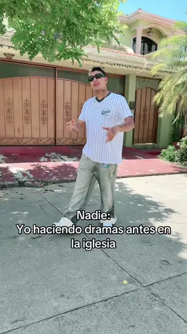 A post by @supremolives on TikTok caption: Insta: SoySupremo_@Caracolito🐌 