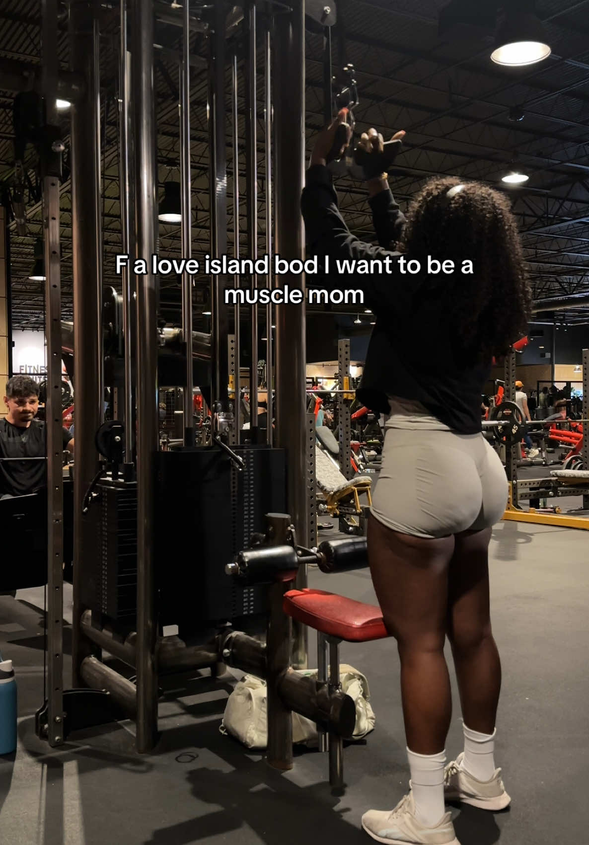 A post by @cynthia_lifts on TikTok caption: I just want to be as healthy as possible and be a muscle mommy 🥹🫦 #glutetransformation #glutegrowth #gymtiktok #gymtransformation 