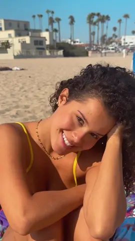 A post by @gabriella_saraivah on TikTok caption: prainha