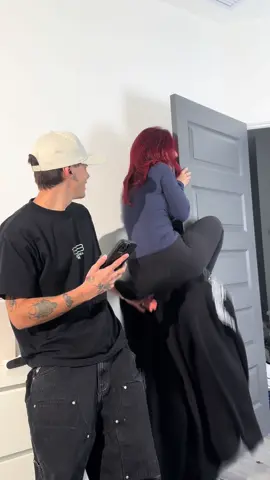 A post by @augustogimenez on TikTok caption: El pie de la baby salió del chat