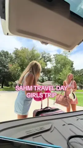 A post by @_jc242 on TikTok caption: Girls trip in full affect! 🤭🐚☀️🏃‍♀️💕 #sahm #travel #travelday #girlstrip #girlstrips #flordia #beach #vacation #pregnant #MomsofTikTok #momfriends #youngmom #funmom #fyp @Courtney Moseley @Camen Youngblood 