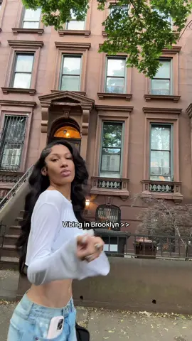 A post by @nojill on TikTok caption: I felt that #fyp #nyc #relatable #sombr 