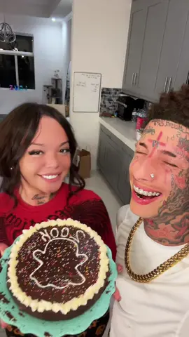 A post by @kaylathayla on TikTok caption: 👻flyyandkayla (we baked a cake on snap to celebrate🎉) ty for all the love ❤️ @Flyysoulja 