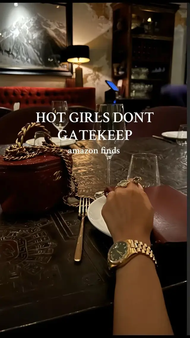 A post by @junexnicole on TikTok caption: how to elevate your outfits ✨ #officeattire #corporatelife #corporatefashion #realisticoutfits #howtodressforwork #comfortableoutfits #workoutfit #corporatestyles #officeattire 