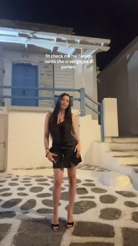 A post by @mariavittoriadematteiss on TikTok caption: @chiara.olivieri tag dell’amica bona