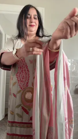 A post by @rab__di__mehar on TikTok caption: Full support diljit dosangh 🙏🏻🙏🏻#onthisday #CapCut #goviral #ਮੇਰਾਪਿੰਡ #sikhlifeismetters #foruyou #fyp #viralvideos #nature #sidhumossewala 