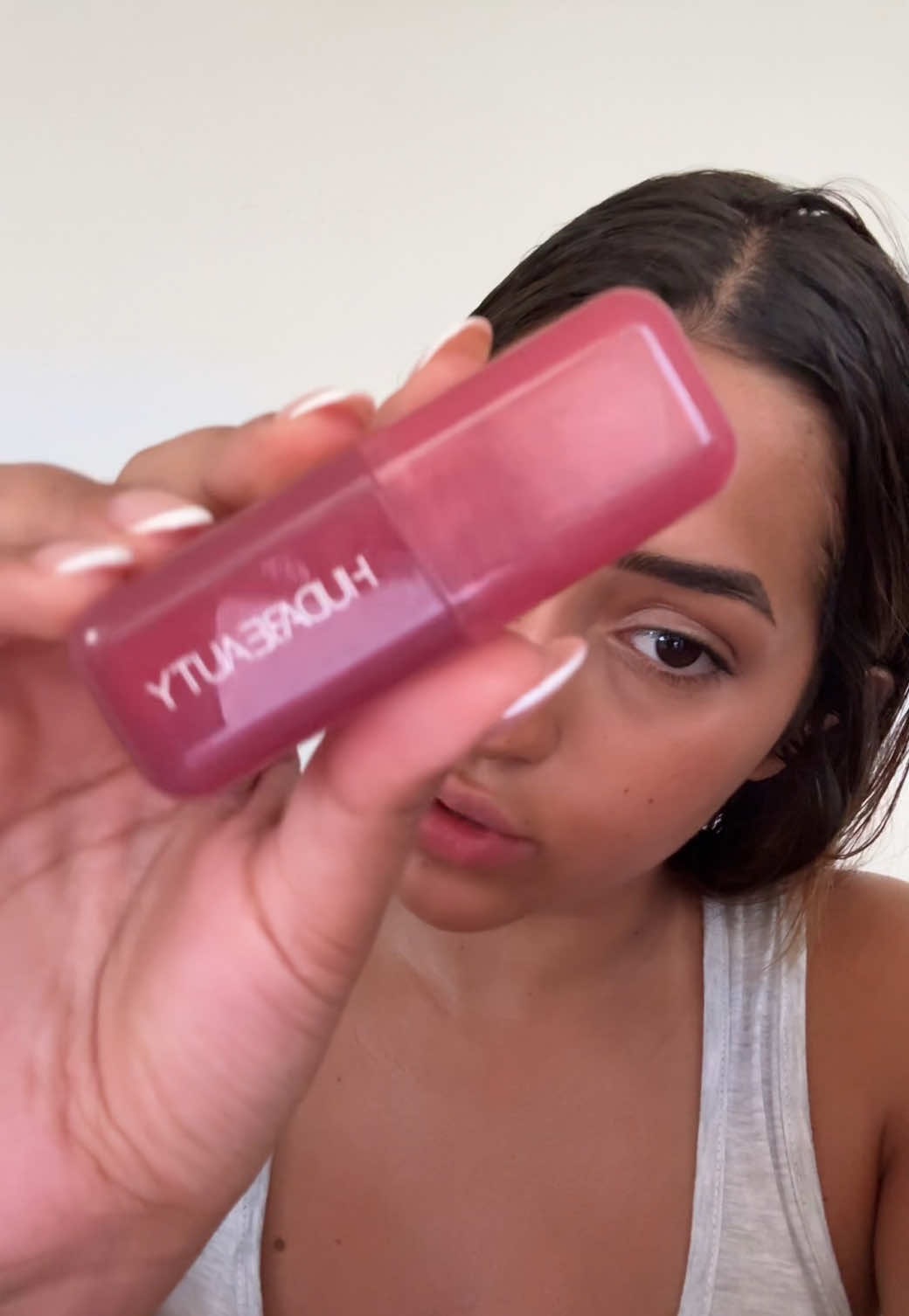 A post by @mel4nymusillo on TikTok caption: #makeuptutorials estiva✨🤍
