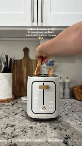 A post by @yelenacapellan_ on TikTok