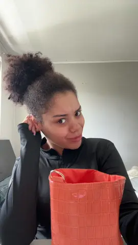 A post by @nyz.juliet06 on TikTok caption: die gelbe mascara war ja richtig wild😭🤣 @KIKO Milano #fyp #kikomilano