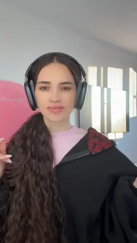 A post by @karishka.light on TikTok caption: #recommendations 