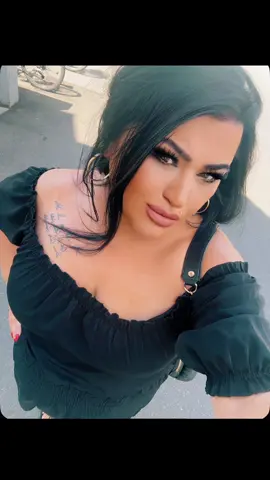 A post by @anteplidiva27 on TikTok caption: #capcut #akım #akımvideoları #keşfetteyizzz #keşfet #keşfetteyizzzbeniöneçıkar🔥 #foryoupage❤️❤️ #foryouu #tiktoker #foryouuuuuuuuuuuuu #fyppppppppppppppppppppppp #frankfurt #antep 