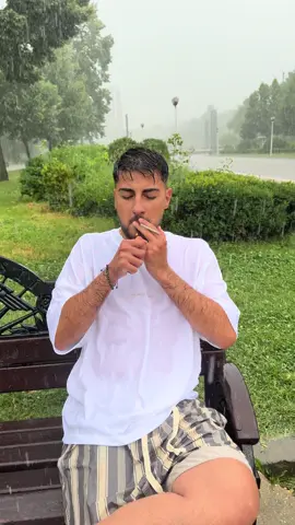 A post by @patrickdeac on TikTok caption: o zi normală în București 