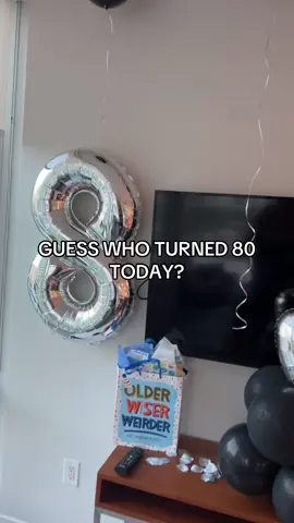 A post by @oochie_da_ruler264 on TikTok caption: Happy birthday to me !! Thank you ladies #fyp #ForYouPage #Explore #ExplorePage #Viral #ViralVideo 