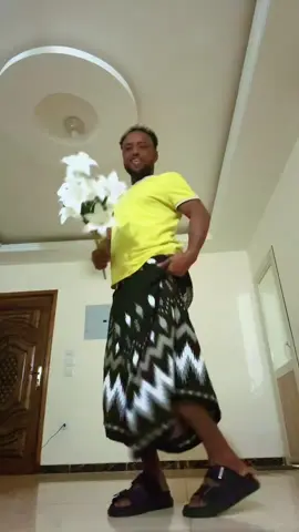 A post by @idrisniqniq07 on TikTok caption: #creatorsearchinsights #habeshatiktok 