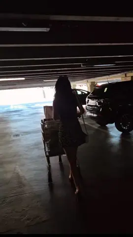 A post by @elutza89 on TikTok caption: #barista #baristaditiktok 