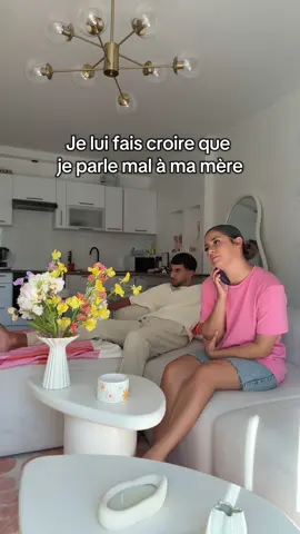 A post by @naelleziente on TikTok caption: Je vous jure qu’il y’a crue au début 🤣