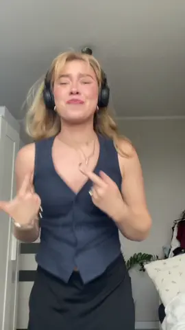 A post by @onlygoodenergy4 on TikTok caption: The oooh yeaaaaah part got me  | ig: onlygoodenergy4 🕺🏽