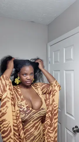 A post by @herneshiaa on TikTok caption: honest review @URody 