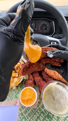 A post by @moeeatss on TikTok caption: Back on Wingstop 🔥🍗 #mukbang #ASMR #canadaeats #food #Foodie moe eats #yummy #cheese #chicken #wings #usafoodie #canada @Wingstop 