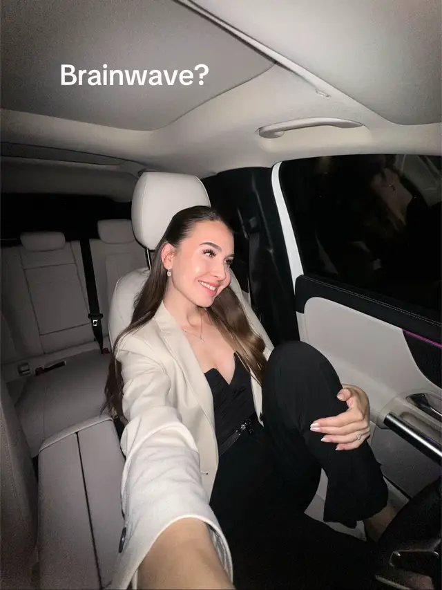 A post by @typischkassii on TikTok caption: Was ist euer Spitzname laut ChatGPT? 🥰