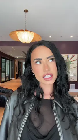 A post by @ddlovato on TikTok caption: (not mine tho) 🩷