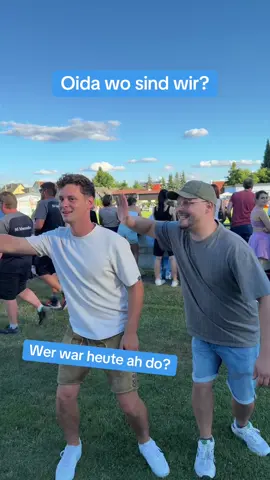 A post by @bayerischerfreak on TikTok caption: Oh leg he war supa heit! Wer war Ois do? #bayerisch #bayern #bayer #comedy #niederbayern #passau #dorfkinder #münchen #oida 