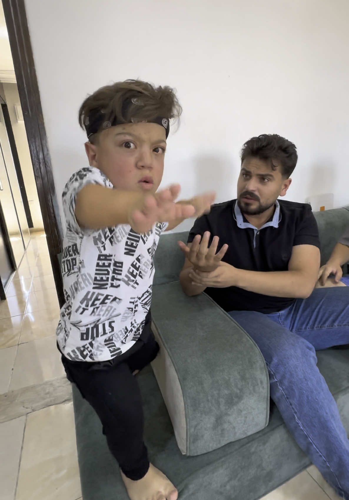A post by @yahia_x on TikTok caption: 😂😂😂😂😂#يحيى_الزعبي 