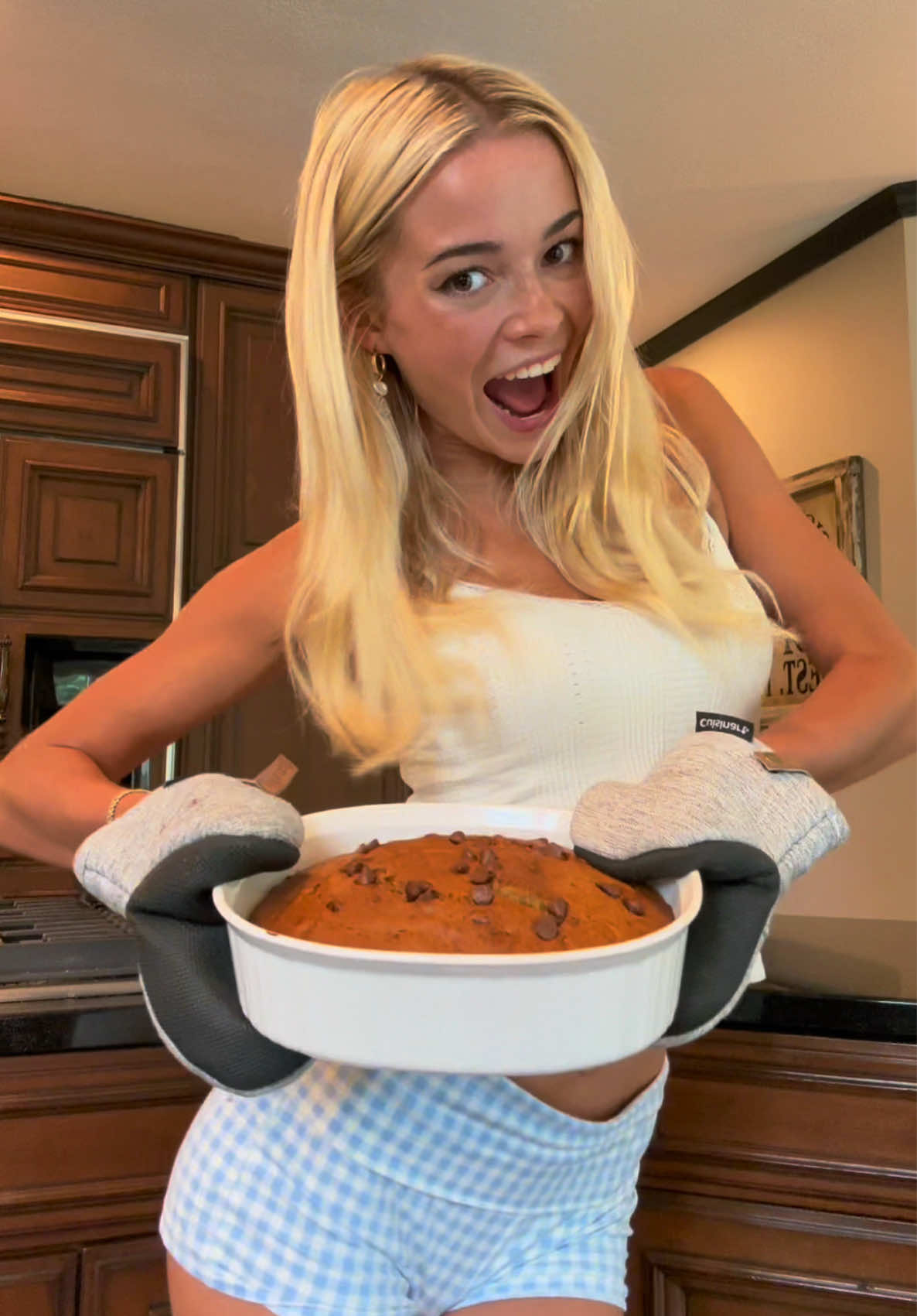 A post by @livvy on TikTok caption: chocolate chip banana bread that’s good for the soul 😮‍💨 #foryou #bananabread #baking #chocolate #kitchen #cooking #Recipe #baseball #MLB 