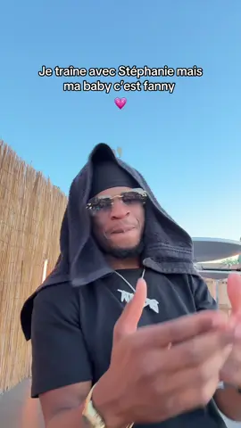 A post by @attachingboy on TikTok caption: infidèle mais qui aime sa femme 😂 Curly disponible partout!