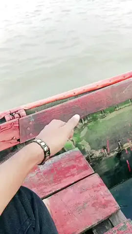 A post by @mahmudhasan173 on TikTok caption: ঢেউ এ ঢেউ এ যায়রে নদী সাগরের ও পানে#foryou #unfrezzmyaccount @Efthi Opurbo 