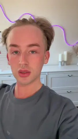 A post by @kairichardson on TikTok caption: ❤️‍🔥#fyp #makeup #drafts 
