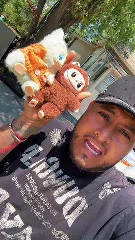 A post by @vicente_ochoa on TikTok caption: LABUBUS POSEIDOS POR PAZUZU 😱