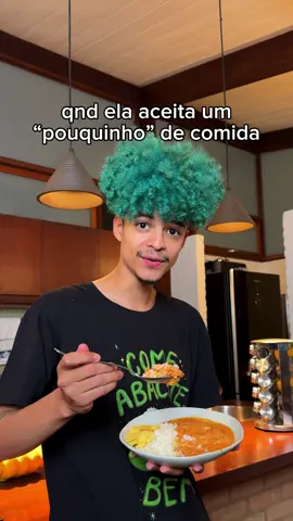 A post by @jooj on TikTok caption: só um “pouquinho” 😂 #irmaosnatu Ib: @sineadchabowski 