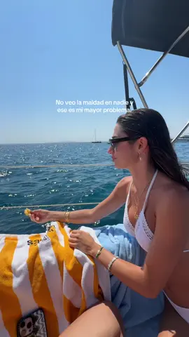 A post by @lolalolita on TikTok caption: Xd
