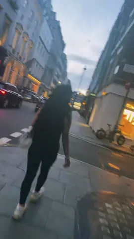 A post by @ on TikTok caption: ❤️❤️😍#promomakanliburan #❤️🥰 #CapCut #foryou #duete @Ionut.97 