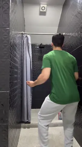 A post by @diegos.navarrog on TikTok caption: todo está en la cadera chiqui, todo está en la cadera…   #fyp #bamboleo 