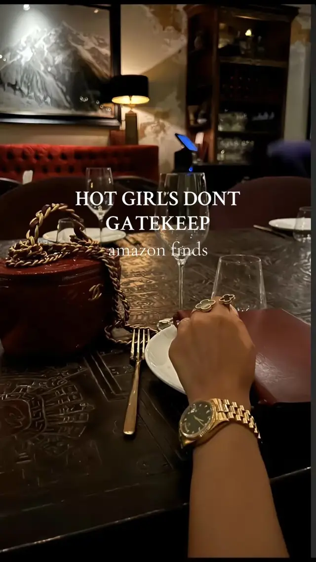 A post by @junexnicole on TikTok caption: how to elevate your outfits ✨ #officeattire #corporatelife #corporatefashion #realisticoutfits #howtodressforwork #comfortableoutfits #workoutfit #corporatestyles #officeattire 