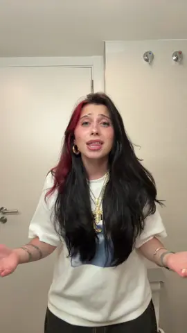 A post by @jjeesiicaa_ on TikTok caption: himno de las lindas 