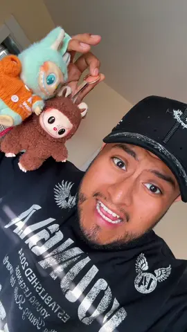 A post by @vicente_ochoa on TikTok caption: LABUBUS SE LES METIO PAZUZU 😱