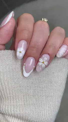 A post by @nailzkatkat on TikTok caption: loving these✨