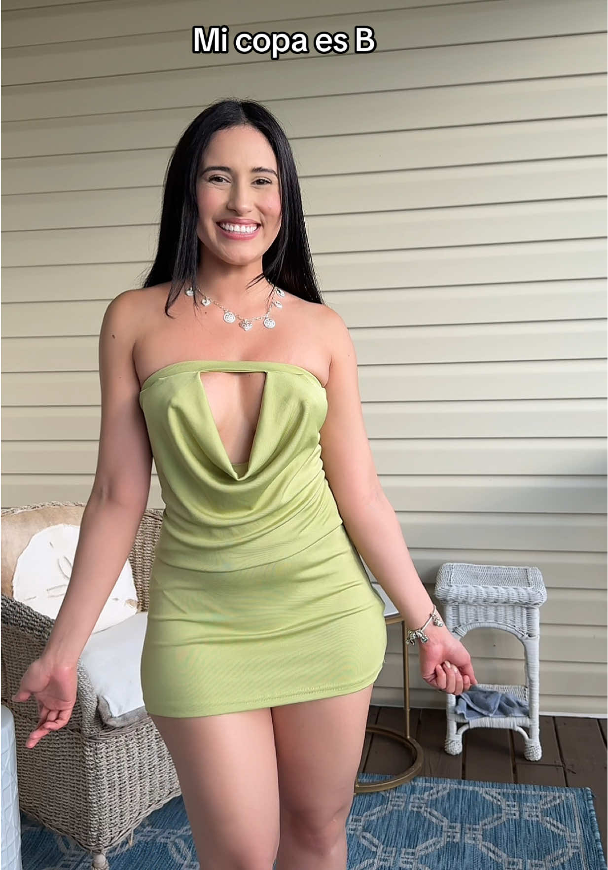 A post by @jassminabrego on TikTok caption: Si me guiña el ojo