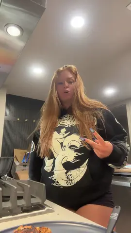 A post by @heluvscarr on TikTok