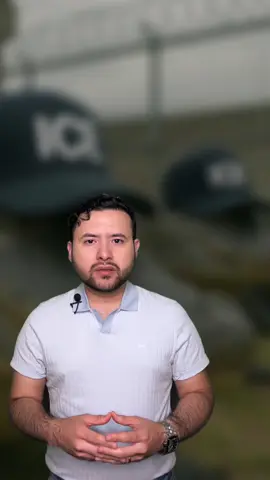 A post by @benjaminzamoratv on TikTok caption: 🚨Florida construye prisión para inmigrantes rodeada de caimanes. Le llaman ‘alligator Alcatraz’ y DHS comparte imagen de IA.