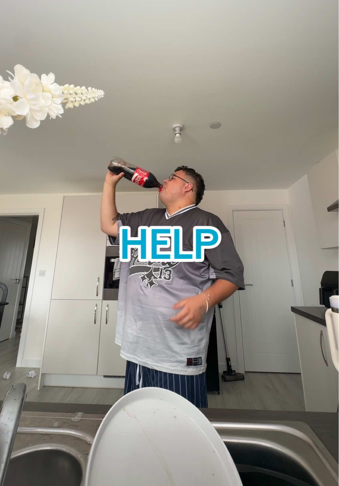 A post by @ieuanjoness on TikTok caption: we have a serious problem @Kane Hinge 