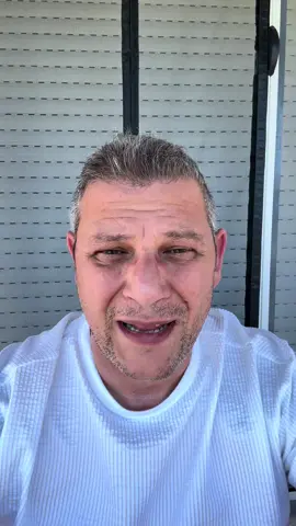 A post by @lvprvention on TikTok caption: Un bébé… de même pas deux mois… a été sauvé. Et vous savez pourquoi ? Parce qu’une dame avait vu notre vidéo. Elle a retenu les gestes. Elle a eu le courage d’agir. Et ce bébé… respire aujourd’hui. Ce n’est pas juste du contenu. C’est de la vie, c’est du secourisme. Et VOUS êtes le premier maillon de la chaîne de secours. Avant nous, les pompiers. Avant le SAMU. 🙏 Félicitations à cette femme. Et merci à vous qui apprenez, qui partagez, Parce que vous ne le savez peut-être pas… Mais vous sauvez déjà des vies. #gestesquisauvent #bébé #secourisme #histoirevraie #premiersgestes #chaînedesecours #herosduquotidien