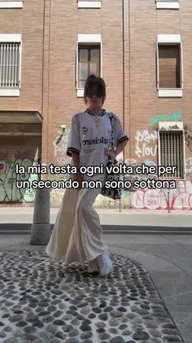 A post by @angelinamango__ on TikTok caption: fa caldo 